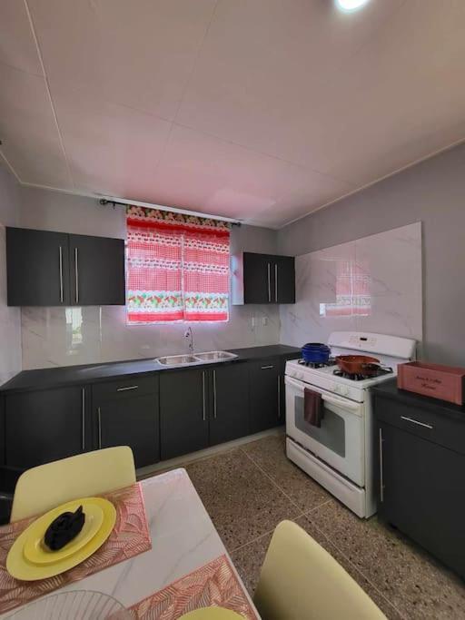 Welcome To Our Cozy Apartment! Вилемстад Екстериор снимка
